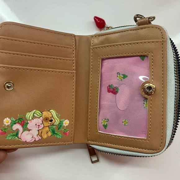 Strawberry Shortcake Wallet - Picture 3 of 4